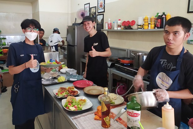 Kru TFP Kopi Warung Yogyakarta / foto: dok. pribadi Kru TFP Kopi Warung Yogyakarta