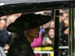 Meghan Markle dan Kate Middleton Bergaun Hitam di Pemakaman Ratu Elizabeth