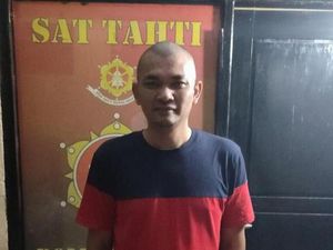 ASN Sinjai Andi Adi Akhirnya Bebas Usai Berdamai dengan Siswi SMP Ditendang ASN Sinjai Andi Adi Akhirnya Bebas Usai Berdamai dengan Siswi SMP Ditendang