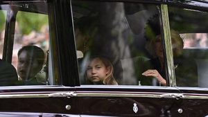 Pangeran George-Putri Charlotte Hadiri Pemakaman Ratu Elizabeth
