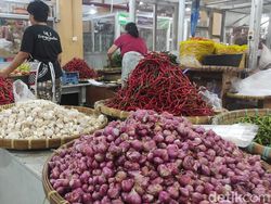 Harga Bawang Merah-Putih di Denpasar Turun, Yuk Nyetok Mingguan!