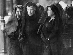 Sejarah Pakaian Berkabung Keluarga Kerajaan Inggris yang Serba Hitam