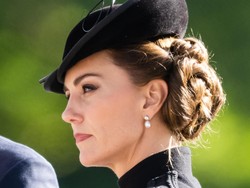 Makna Perhiasan Mutiara Keluarga Kerajaan Inggris Dipakai Saat Berkabung