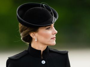 Keluarga Kerajaan Pakai Perhiasan Mutiara saat Berduka, Kenapa Ya?