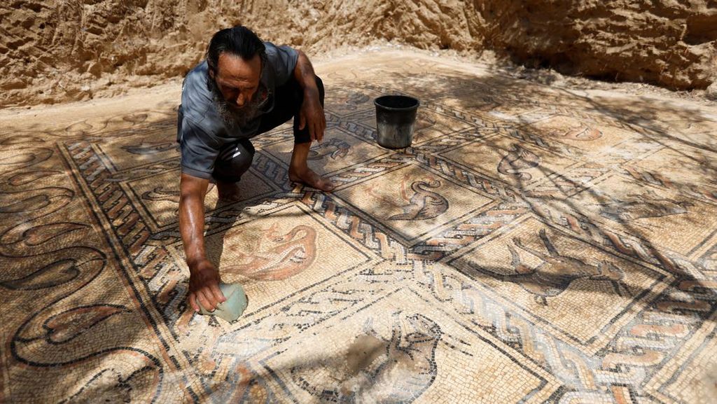Petani Gaza Temukan Lantai Mosaik Era Bizantium