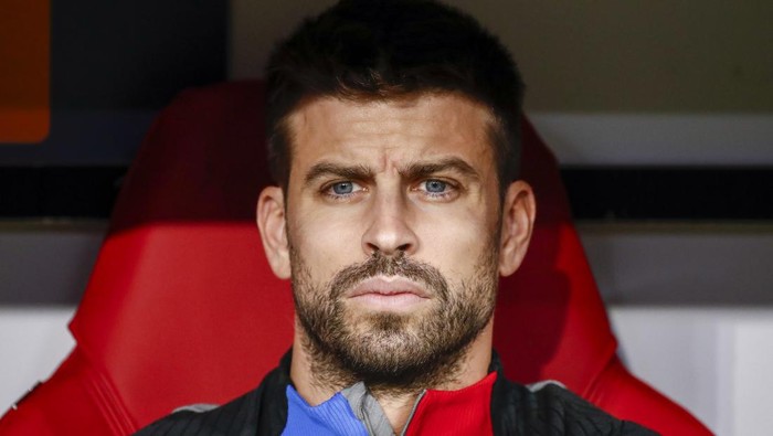 MUNICH, GERMANY - SEPTEMBER 13: Gerard Pique #3 of FC Barcelona looks on before the UEFA Champions League group C match between FC Bayern Munchen and FC Barcelona at Allianz Arena on September 13, 2022 in Munich, Germany. (Photo by Catherine Steenkeste/Getty Images)