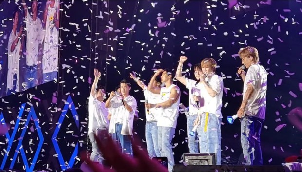 Potret penampilan panggung Super Junior di Super Show 9 Jakarta