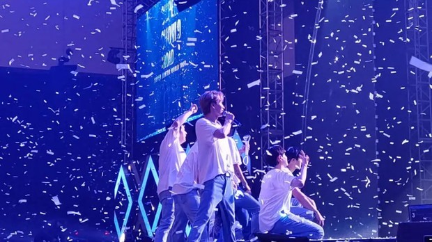 Potret penampilan panggung Super Junior di Super Show 9 Jakarta