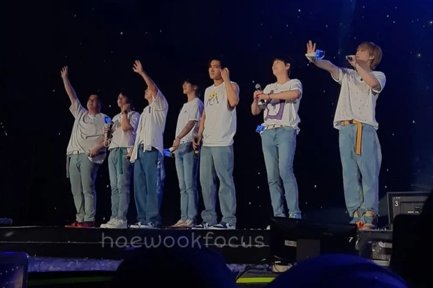 Potret Super Junior di atas panggung Super Show 9 Jakarta