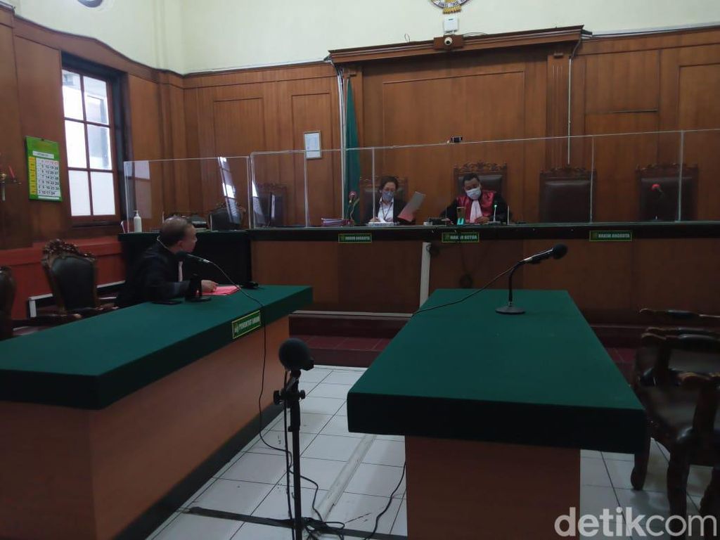 Gagal Bercinta hingga Diusir karena Loyo, Pria Ini Curi HP Wanita Open BO Gagal Bercinta hingga Diusir karena Loyo, Pria Ini Curi HP Wanita Open BO