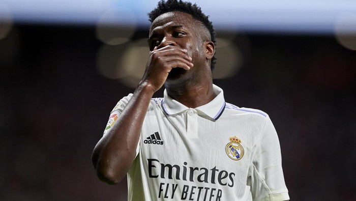 MADRID, SPAIN - SEPTEMBER 18: Vinicius Junior of Real Madrid reacts during the LaLiga Santander match between Atletico de Madrid and Real Madrid CF at Civitas Metropolitano Stadium on September 18, 2022 in Madrid, Spain. (Photo by Fermin Rodriguez/Quality Sport Images/Getty Images)