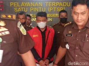 Adik Irwandi Yusuf Divonis 4 Tahun Bui Kasus Korupsi Turnamen Tsunami Cup Adik Irwandi Yusuf Divonis 4 Tahun Bui Kasus Korupsi Turnamen Tsunami Cup