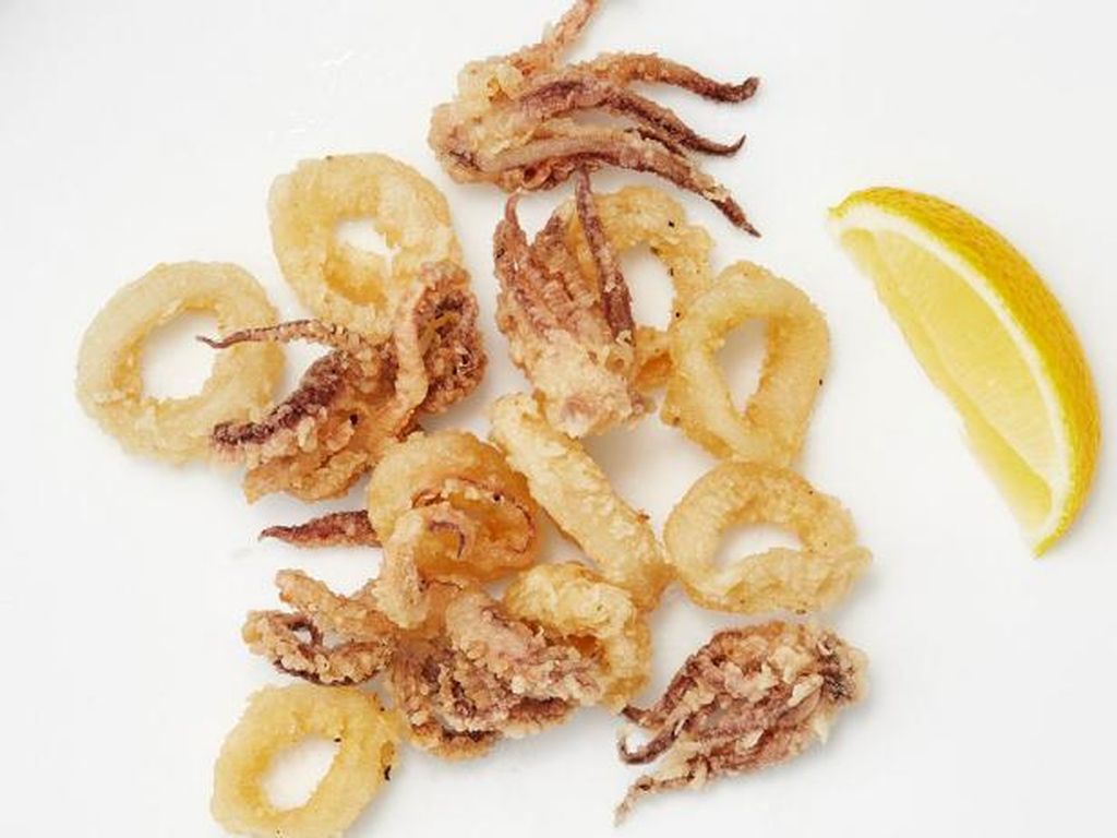 Zonk! Pesanan Cumi Goreng Seharga Rp 45 Ribu Ini Mirip Kecoak Zonk! Pesanan Cumi Goreng Seharga Rp 45 Ribu Ini Mirip Kecoak