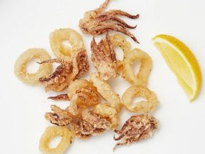 Zonk! Pesanan Cumi Goreng Seharga Rp 45 Ribu Ini Mirip Kecoak Zonk! Pesanan Cumi Goreng Seharga Rp 45 Ribu Ini Mirip Kecoak