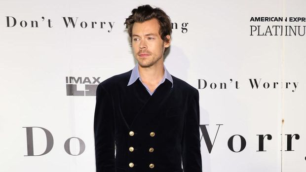 NEW YORK, NEW YORK - SEPTEMBER 19: Olivia Wilde and Harry Styles attend the 