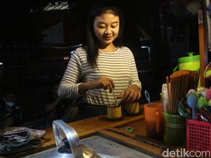Kata Penjual Angkringan Cantik Viral di Jombang: Digoda-Diminta Nomor HP Kata Penjual Angkringan Cantik Viral di Jombang: Digoda-Diminta Nomor HP
