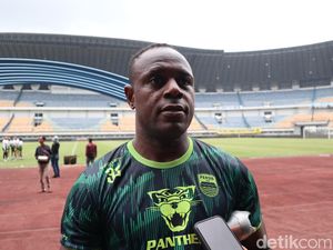 Pemain Persib Sesalkan Laga Lawan Arema Digelar Tanpa Penonton