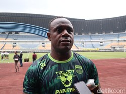 Igbonefo Isyaratkan Comeback Bersama Persib