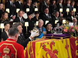 Viral Laba-laba Hinggap di Peti Ratu Elizabeth II, Beri Penghormatan Terakhir