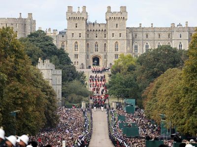 Momen Jenazah Ratu Elizabeth II Tiba di Kastil Windsor