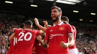 1. Manchester United. Mereka membayar 1,594 milar Euro untuk 33 transfer, padahal total valuasi pemain ketika direkrut hanya sebesar 1,356 miliar Euro. Artinya, Setan Merah boros 238 juta Euro. Foto: Getty Images/Shaun Botterill