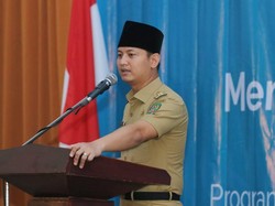 Bupati Trenggalek Rela Gundul demi Semangati Pejuang Kanker