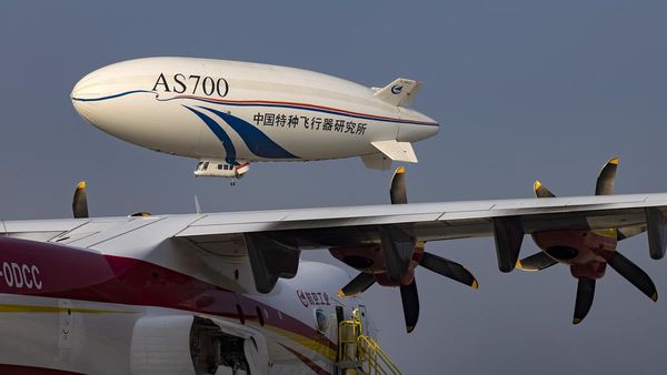 China Uji Coba Kapal Udara buat Tamasya di Angkasa