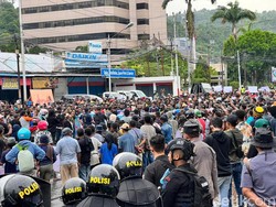 Rumah Lukas Enembe Tersangka Korupsi Kini Selalu Ramai Simpatisan