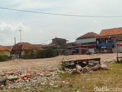 Sering Jadi Tempat Mesum, Bangunan Bekas SD di Majalengka Dirobohkan