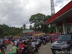Warga Enrekang Ngeluh Sulit Dapat BBM, SPBU Akui Batasi Pasokan