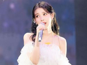 IU dan Aktor Lee Jong Suk Dikabarkan Pacaran IU dan Aktor Lee Jong Suk Dikabarkan Pacaran