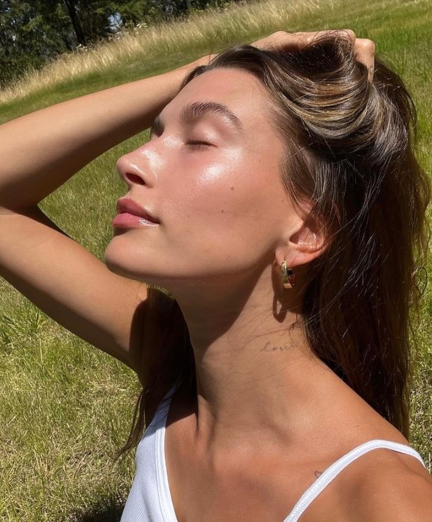 Mengenal Glazed Donut Look, Tren Kecantikan yang Dipelopori Hailey Bieber