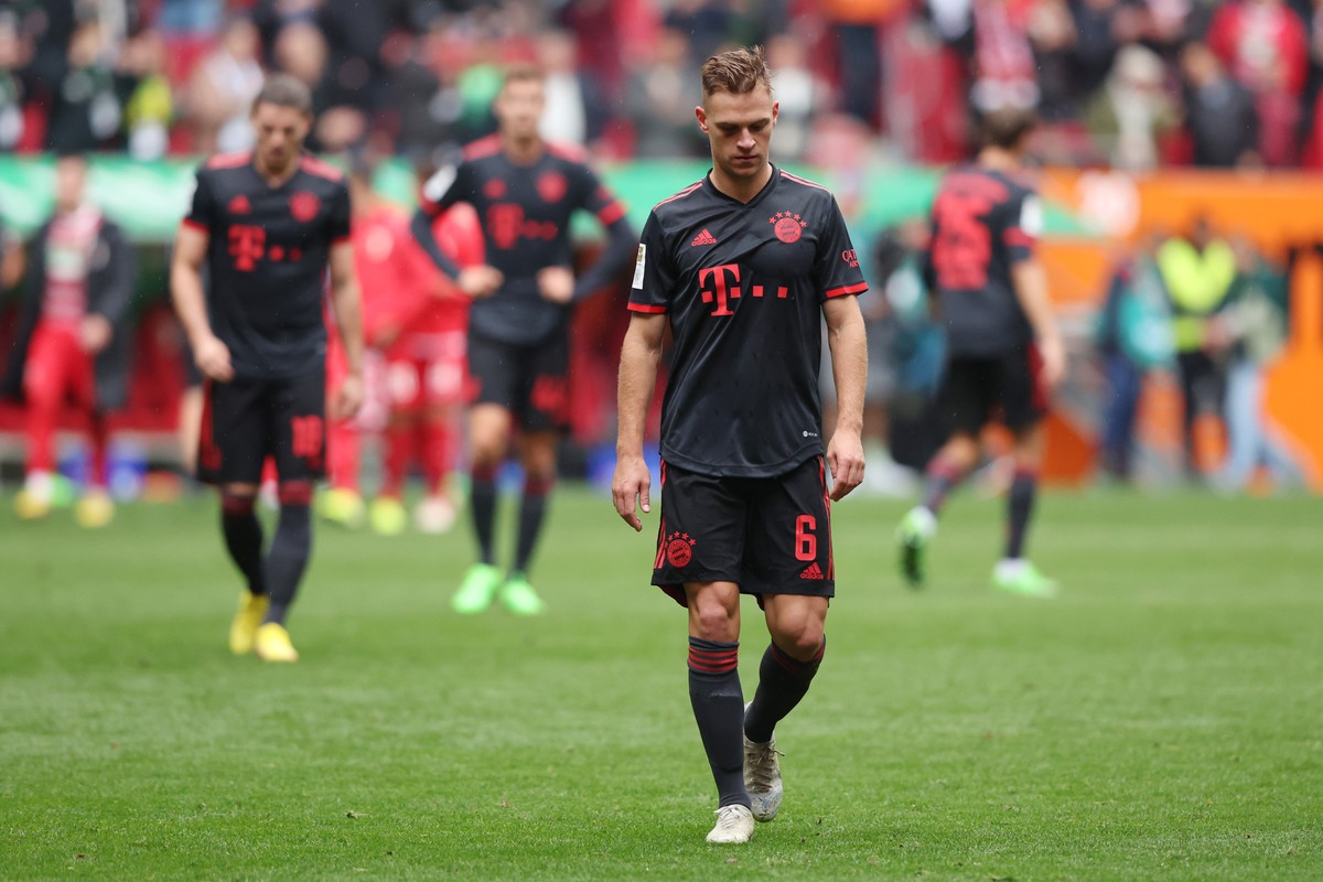 Joshua Kimmich frustrasi dengan hasil buruk Bayern Munich belakangan ini, tapi menolak panik. (Foto: Getty Images/Alexander Hassenstein)
