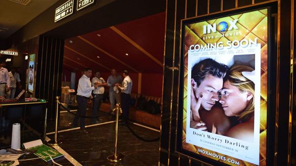 Bioskop Pertama di Khasmir Resmi Dibuka Hari Ini