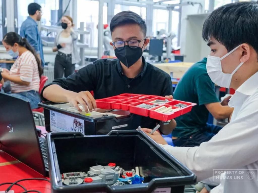 Cerita Mahasiswa UNS Belajar di Kampus BJ Habibie, Cara Belajar Orang Jerman Beda Cerita Mahasiswa UNS Belajar di Kampus BJ Habibie, Cara Belajar Orang Jerman Beda