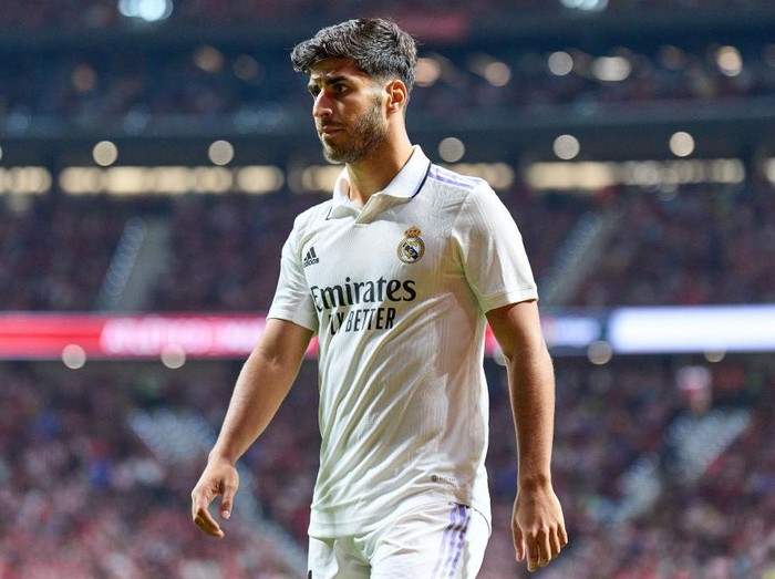 MADRID, SPAIN - SEPTEMBER 18: Marco Asensio of Real Madrid looks on during the LaLiga Santander match between Atletico de Madrid and Real Madrid CF at Civitas Metropolitano Stadium on September 18, 2022 in Madrid, Spain. (Photo by Angel Martinez/Getty Images)