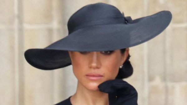 5 Momen Meghan Markle Nangis di Pemakaman Ratu Elizabeth yang Disebut Palsu