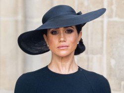 Meghan Markle Kesal Dicuekin Istana yang Hanya Pedulikan Harry