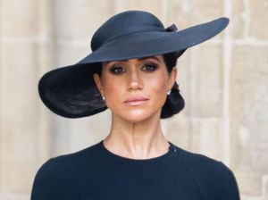Meghan Markle yang Lagi-lagi Langgar Protokol Kerajaan Inggris Meghan Markle yang Lagi-lagi Langgar Protokol Kerajaan Inggris