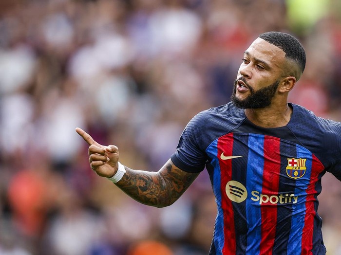 14 Memphis Depay of FC Barcelona celebrates after scoring a goal during the La Liga match between FC Barcelona and Elche CF at Spotify Camp Nou Stadium in Barcelona, Spain, on September 17th, 2022.  (Photo by Xavier Bonilla/NurPhoto via Getty Images)