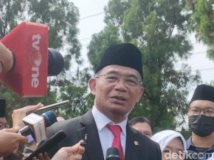 Plt Menpora: Mari Berdoa Tak Ada Sanksi FIFA, Syukur-syukur Ada Bonus Plt Menpora: Mari Berdoa Tak Ada Sanksi FIFA, Syukur-syukur Ada Bonus
