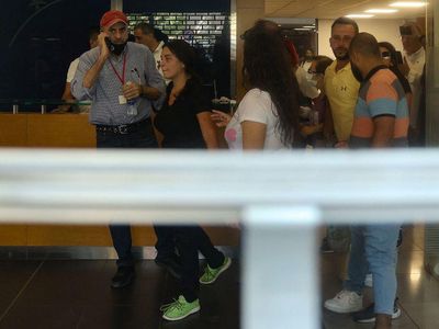 Nasabah Sandera Pegawai Bank karena Tak Bisa Tarik Uang Imbas Krisis Lebanon