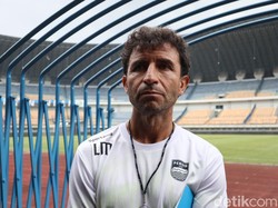 Luis Milla Terus Genjot Fisik Pemain Persib