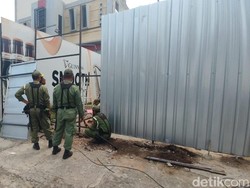 Penyegelan Kafe JB Beer di Tanah Kas Kalurahan di Babarsari Sleman