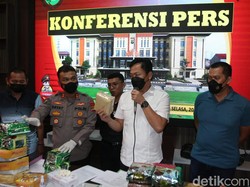Polda Lampung Gagalkan Penyelundupan 35 Kg Sabu Dalam Kotak Kue ke Jawa