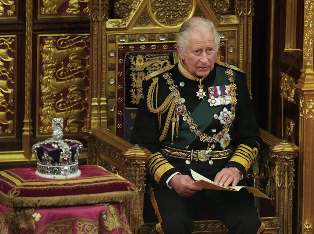 Sudah Jadi Raja, Tapi Kenapa Charles Belum Boleh Pakai Mahkota?