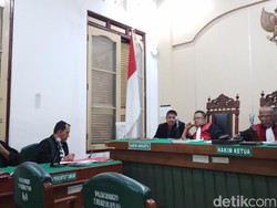 Bawa 49 Kg Ganja Kering, Ilham Divonis 15 Tahun Penjara