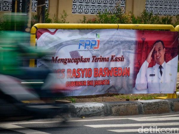 Spanduk Ucapan Terima Kasih Anies Baswedan Mejeng di Kalibata