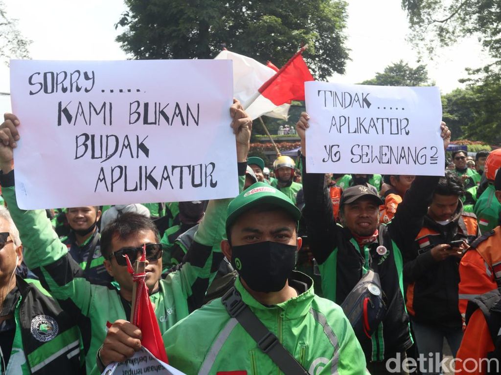 Demo Tolak Harga BBM, Massa Ojol Bandung Ditemui Kadishub Jabar