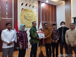 Badan Pengkajian MPR Serahkan Hasil Kajian PPHN ke KPU